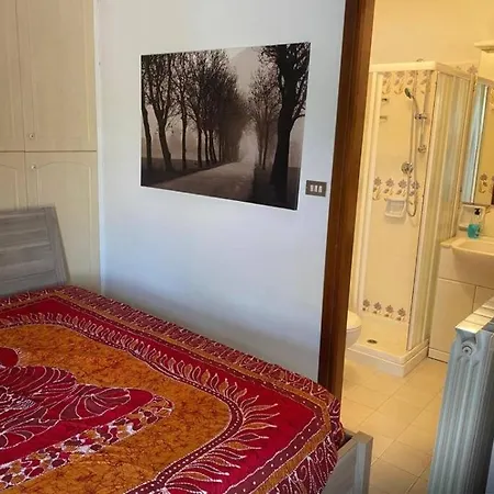 Apartament La Casa Del Conte San Salvatore (Genoa)